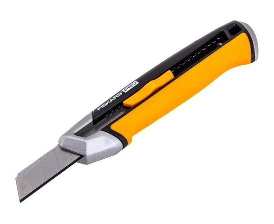  Нож строительный Fiskars CarbonMax 1027227 с выдвижным сменным лезвием18мм 